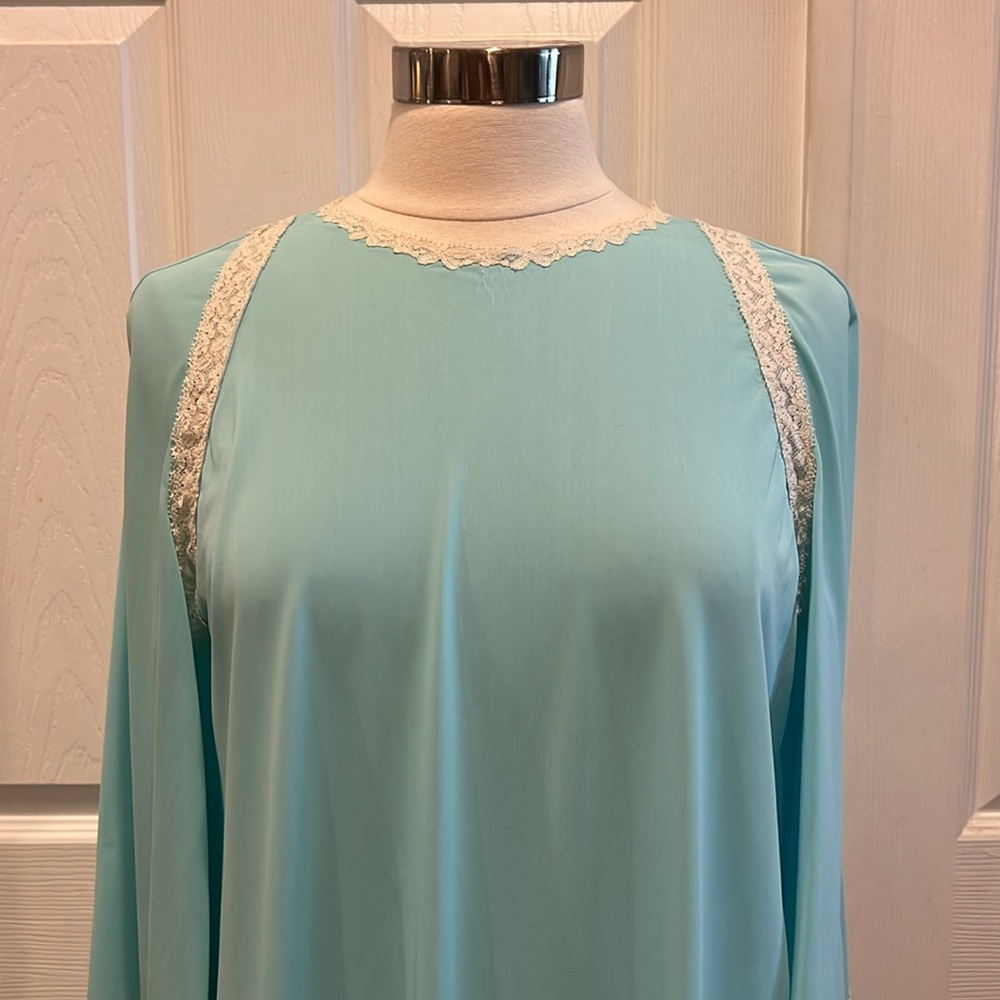 Vintage GOSSARD ARTEMIS Light Blue Lace Trim Nightgown - Picture 3 of 11